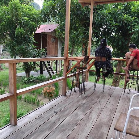 Bua Guesthouse Tangkahan Bagian luar foto