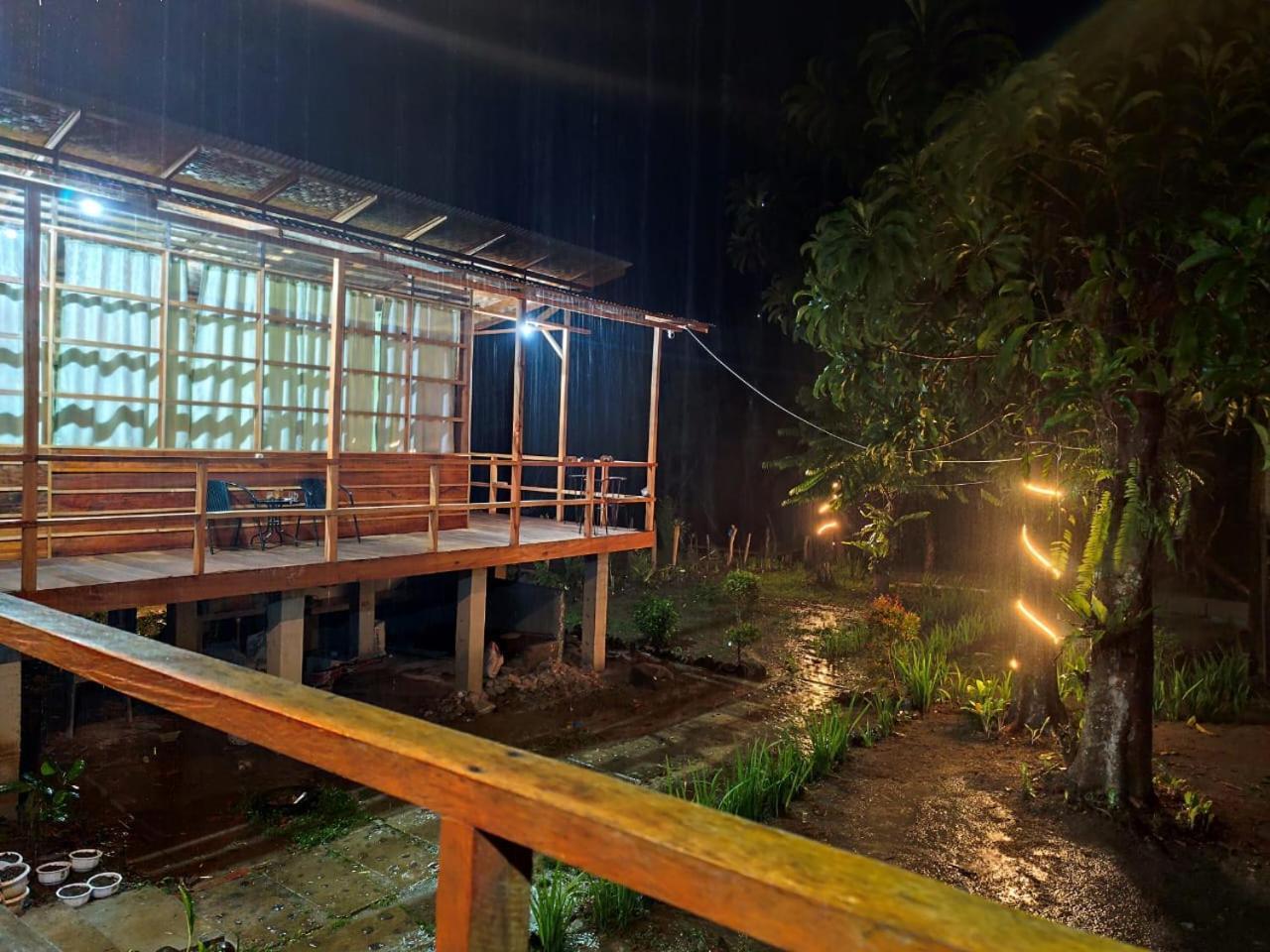 Bua Guesthouse Tangkahan Bagian luar foto